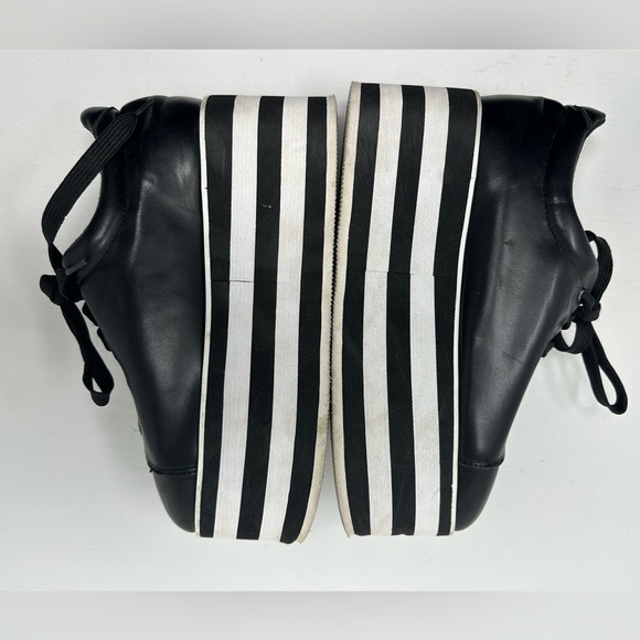 Black and White striped platform shoes (size 8 women’s) hot topic - Picture 1 of 6